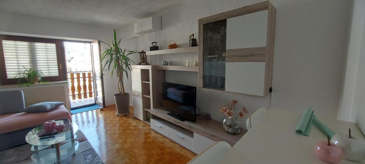 Apartma Pr' Ivani Miskorinovi Breginj Luaran gambar